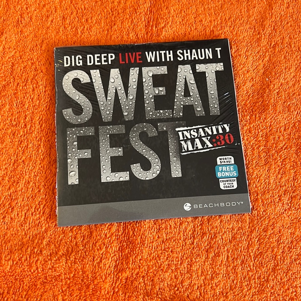 Beachbody Insanity Max 30 bonus disc NEW